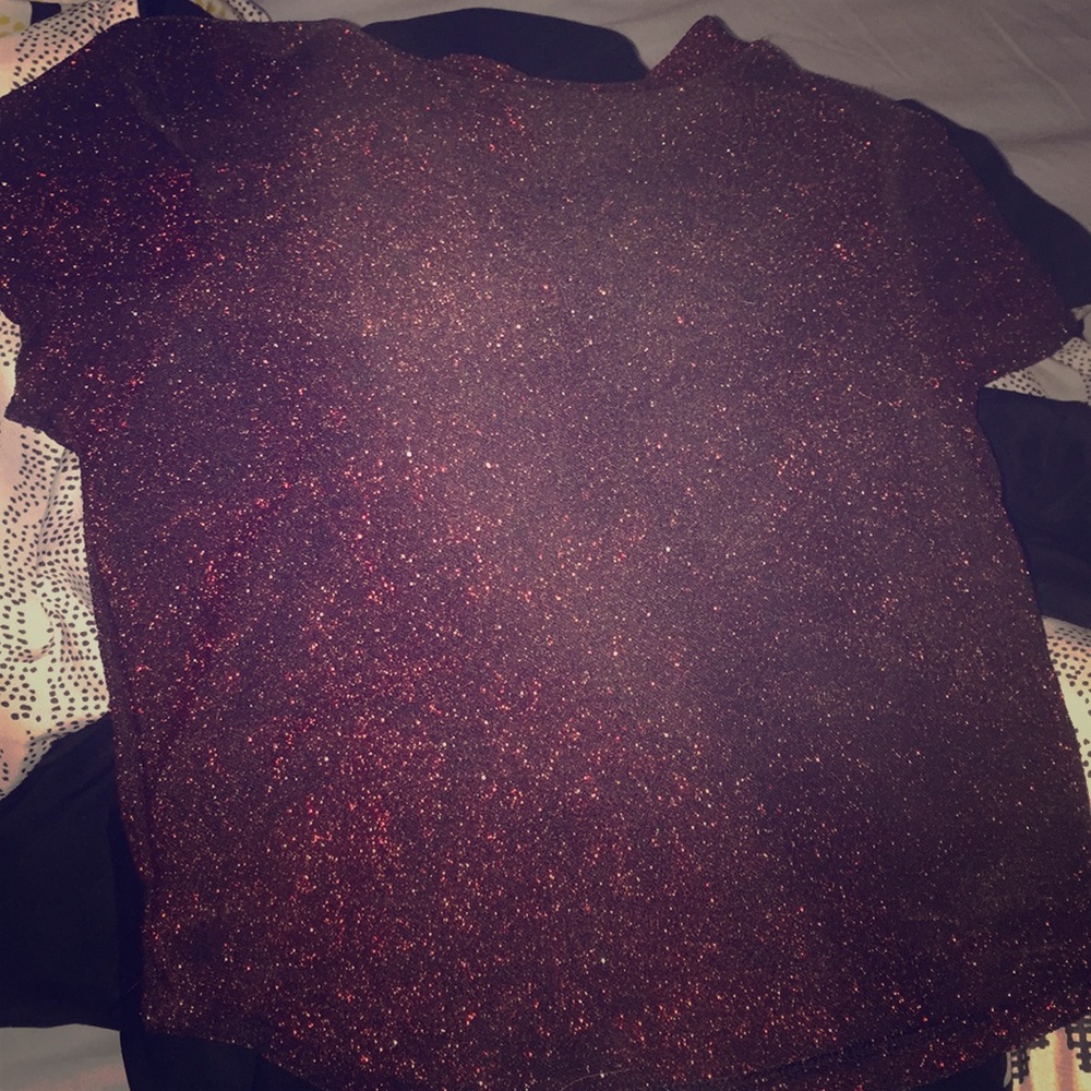Red/black Glittery crop top!